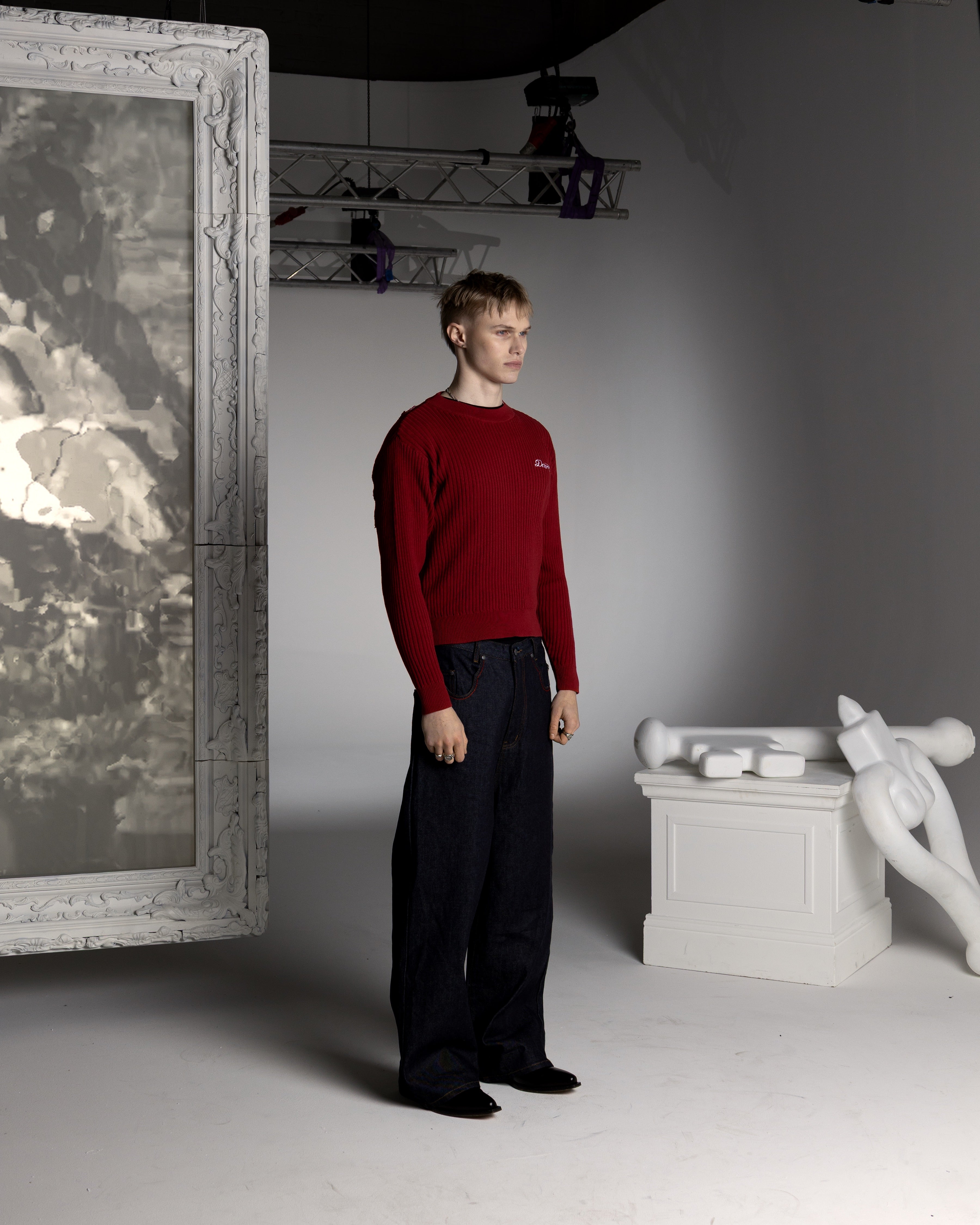 RED OPENING KNIT